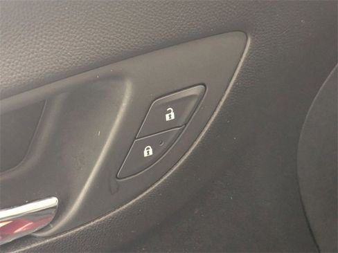 Used 2022 Chevrolet Equinox RS image 10