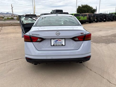 Used 2024 Nissan Altima 2.5 SR FWD image 42