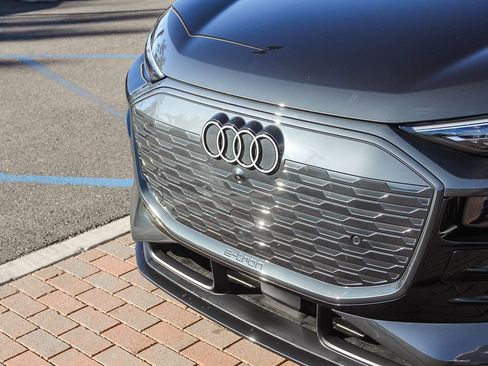 Certified 2025 Audi Q6 e-tron Premium Plus w/ Premium Plus image 13