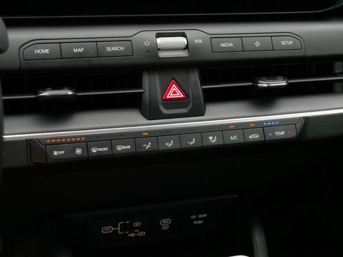 Used 2025 Kia K4 FWD image 23
