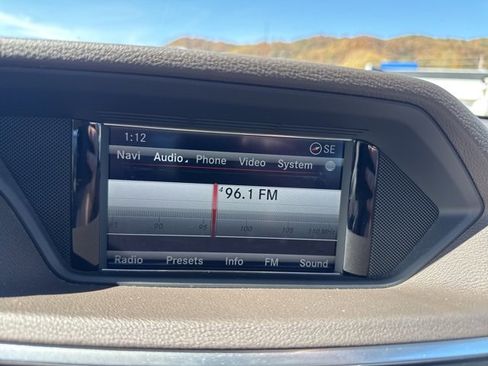 Used 2013 Mercedes-Benz E 350 Sedan image 18