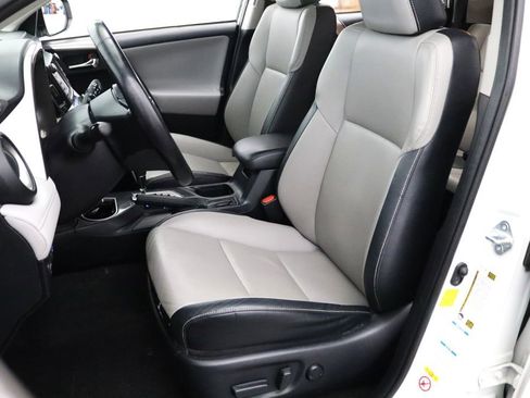 Used 2016 Toyota RAV4 Limited AWD/4WD image 9