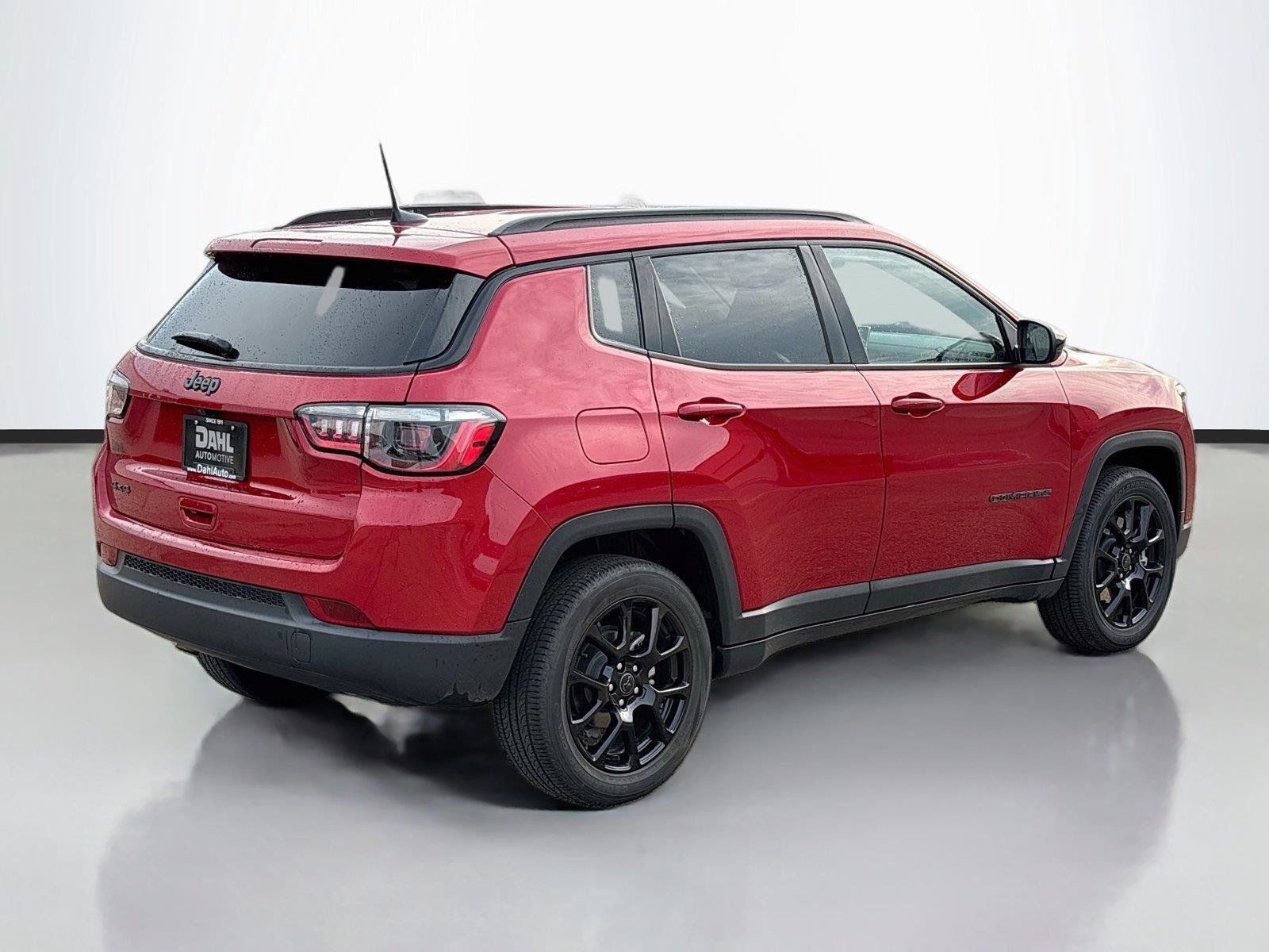 Certified 2025 Jeep Compass Latitude w/ Convenience Group AWD/4WD image 13