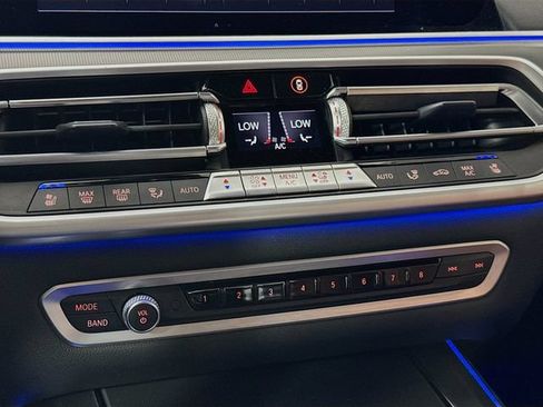 Used 2021 BMW X5 M50i AWD/4WD image 23