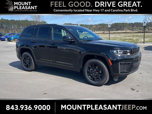 New 2026 Jeep Grand Cherokee Altitude AWD/4WD image 1