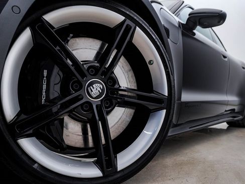 Used 2020 Porsche Taycan 4S image 5