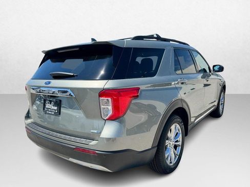 Used 2020 Ford Explorer XLT w/ Equipment Group 202A AWD/4WD image 5