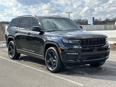 Used 2023 Jeep Grand Cherokee L Limited w/ Luxury Tech Group II image 34