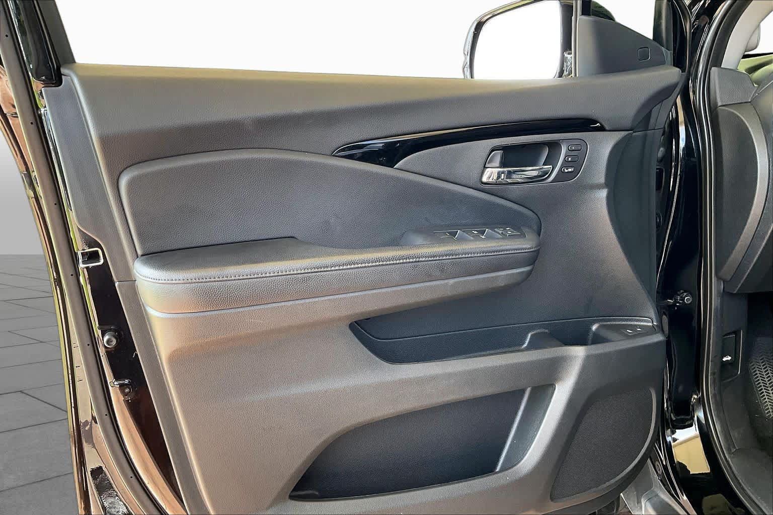 Used 2019 Honda Pilot Touring image 20