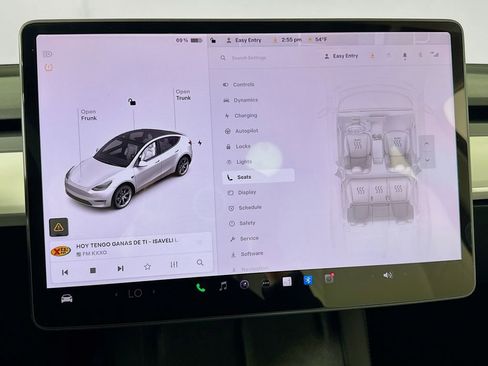 Used 2021 Tesla Model Y Long Range AWD/4WD image 34