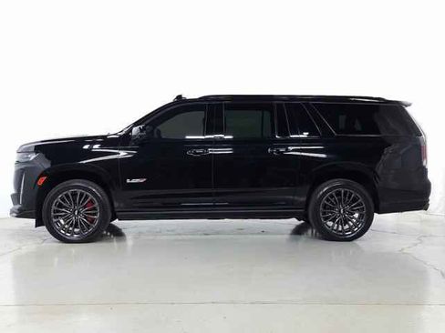 Used 2024 Cadillac Escalade ESV V w/ Heavy-Duty Trailer Package image 2