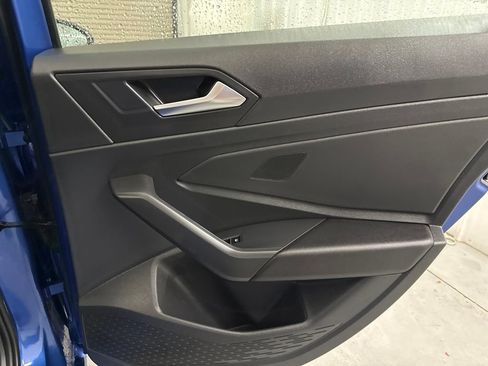 Used 2024 Volkswagen Jetta SE FWD image 15