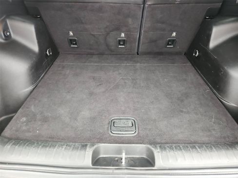 Used 2019 Jeep Cherokee Limited FWD image 24