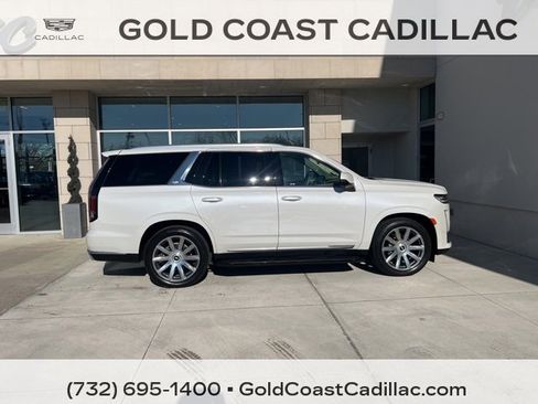 Used 2024 Cadillac Escalade Premium Luxury Platinum image 4