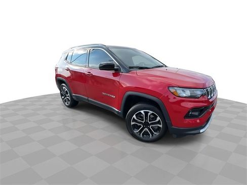 Used 2023 Jeep Compass Limited w/ Sun and Sound Group image 2
