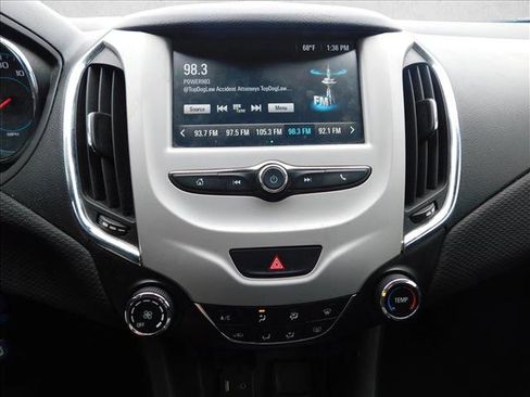 Used 2017 Chevrolet Cruze LS image 13