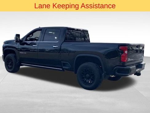 Used 2022 Chevrolet Silverado 2500 High Country w/ Z71 Off-Road Package image 6