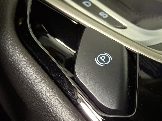 Used 2016 Ford Fusion SE w/ Equipment Group 202A FWD image 24