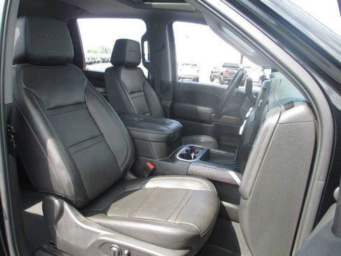 Used 2022 GMC Sierra 2500 Denali w/ Denali Ultimate Package AWD/4WD image 24
