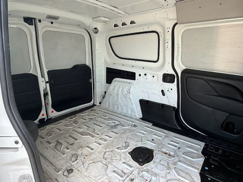Used 2022 RAM ProMaster City Tradesman FWD image 18