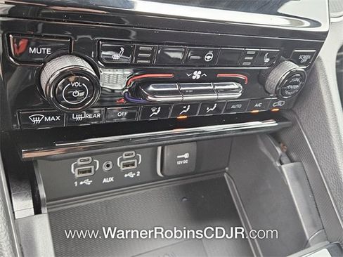 New 2025 Jeep Grand Cherokee L Laredo w/ Luxury Tech Group I image 23