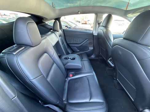 Used 2021 Tesla Model Y Long Range image 10