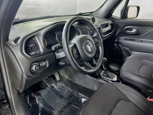 Used 2022 Jeep Renegade Altitude w/ Convenience Group AWD/4WD image 9