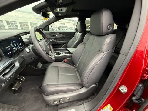 Used 2024 Acura ZDX A-Spec image 17