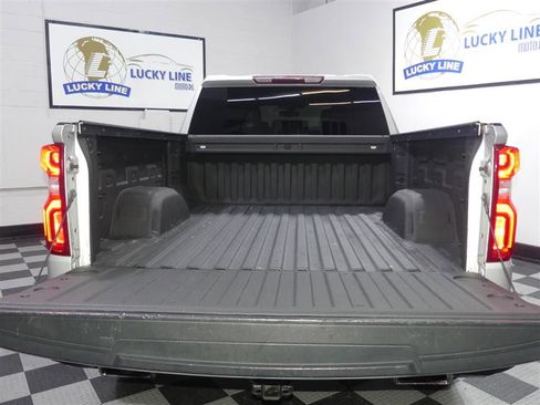 Used 2019 Chevrolet Silverado 1500 Custom Trail Boss w/ Custom Convenience Package image 9