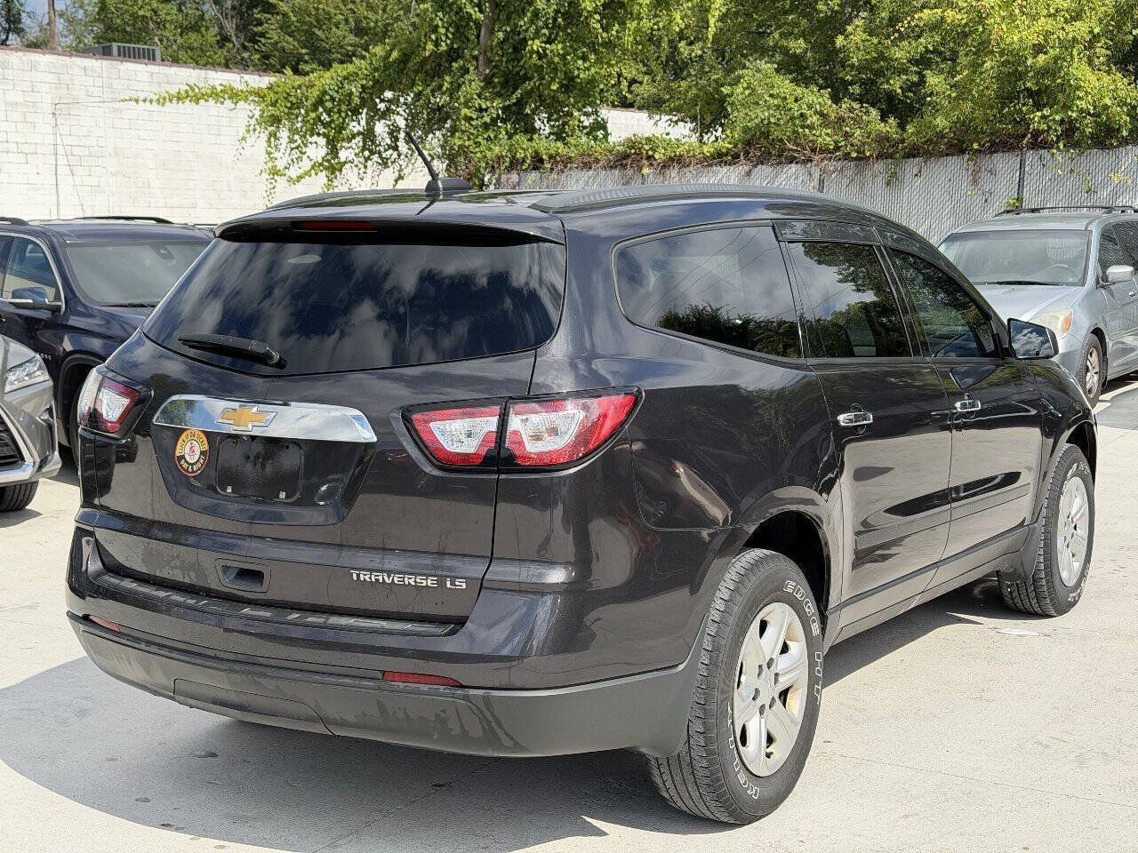 Used 2016 Chevrolet Traverse LS FWD image 6