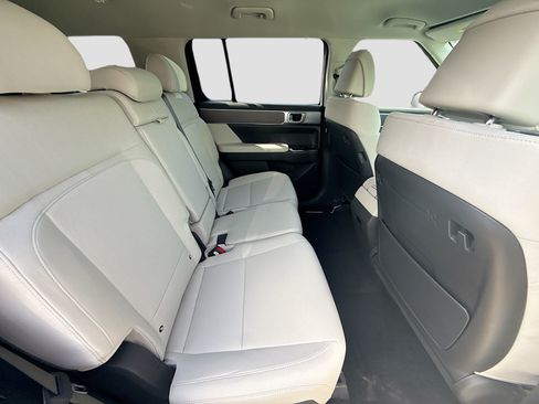 New 2026 Hyundai Santa Fe SE FWD image 16