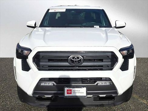 Certified 2025 Toyota Tacoma SR5 AWD/4WD image 8