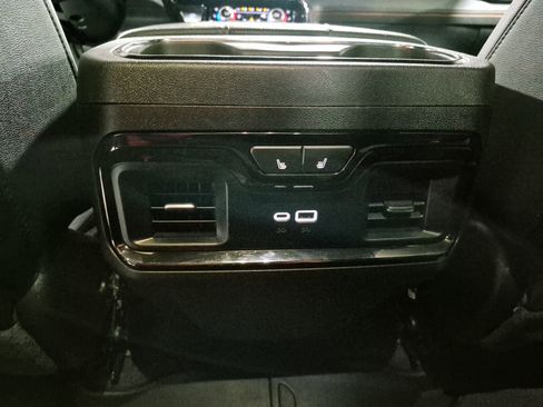 Used 2024 GMC Sierra 2500 AT4 w/ AT4 Preferred Package image 21