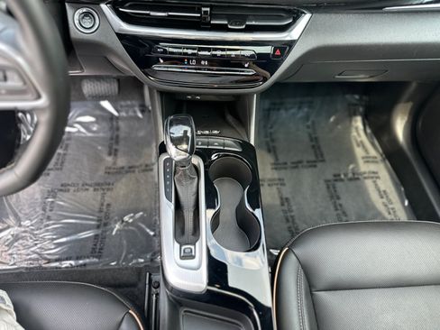 Used 2025 Buick Envista Avenir FWD image 31