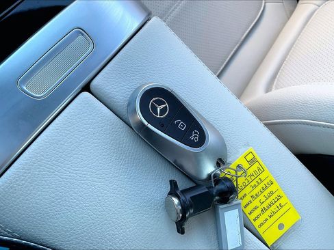 Used 2022 Mercedes-Benz C 300 C 300 image 35