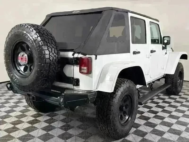 Used 2018 Jeep Wrangler Unlimited Rubicon w/ Connectivity Group AWD/4WD image 23