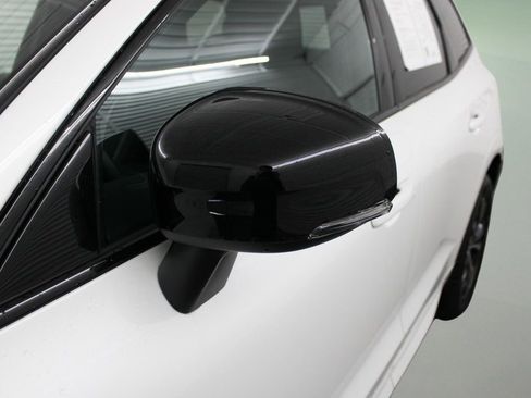 Certified 2025 Volvo XC60 B5 Core image 68