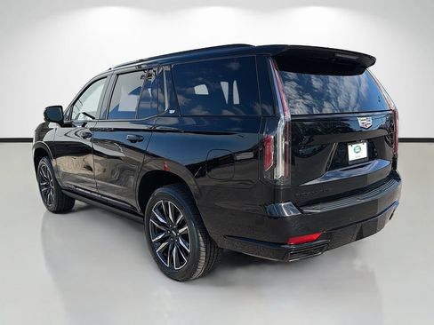 Used 2022 Cadillac Escalade Sport Platinum w/ Heavy-Duty Trailer Package AWD/4WD image 3