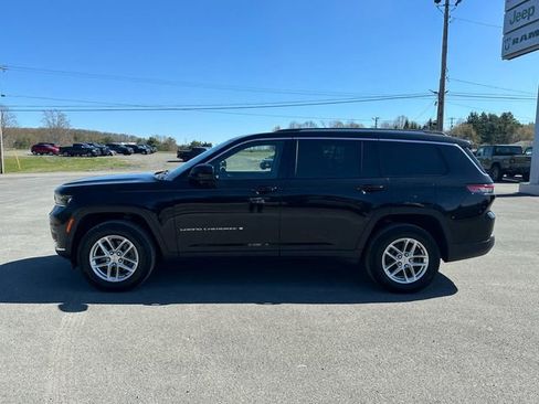 Used 2022 Jeep Grand Cherokee L Laredo w/ Luxury Tech Group I AWD/4WD image 2