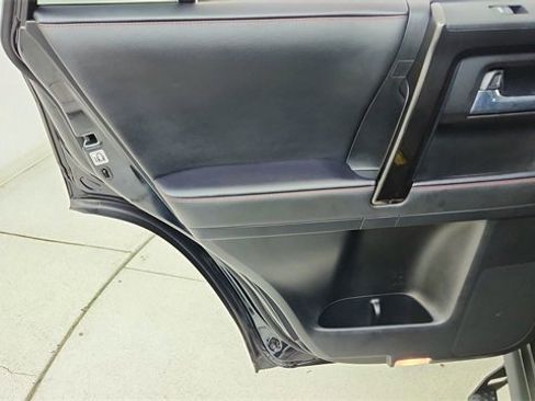 Used 2021 Toyota 4Runner TRD Off-Road Premium image 31