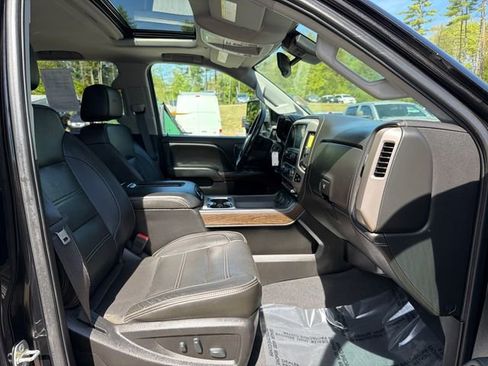 Used 2019 GMC Sierra 3500 Denali w/ Duramax Plus Package AWD/4WD image 28