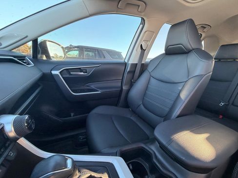 Used 2024 Toyota RAV4 XLE Premium image 12