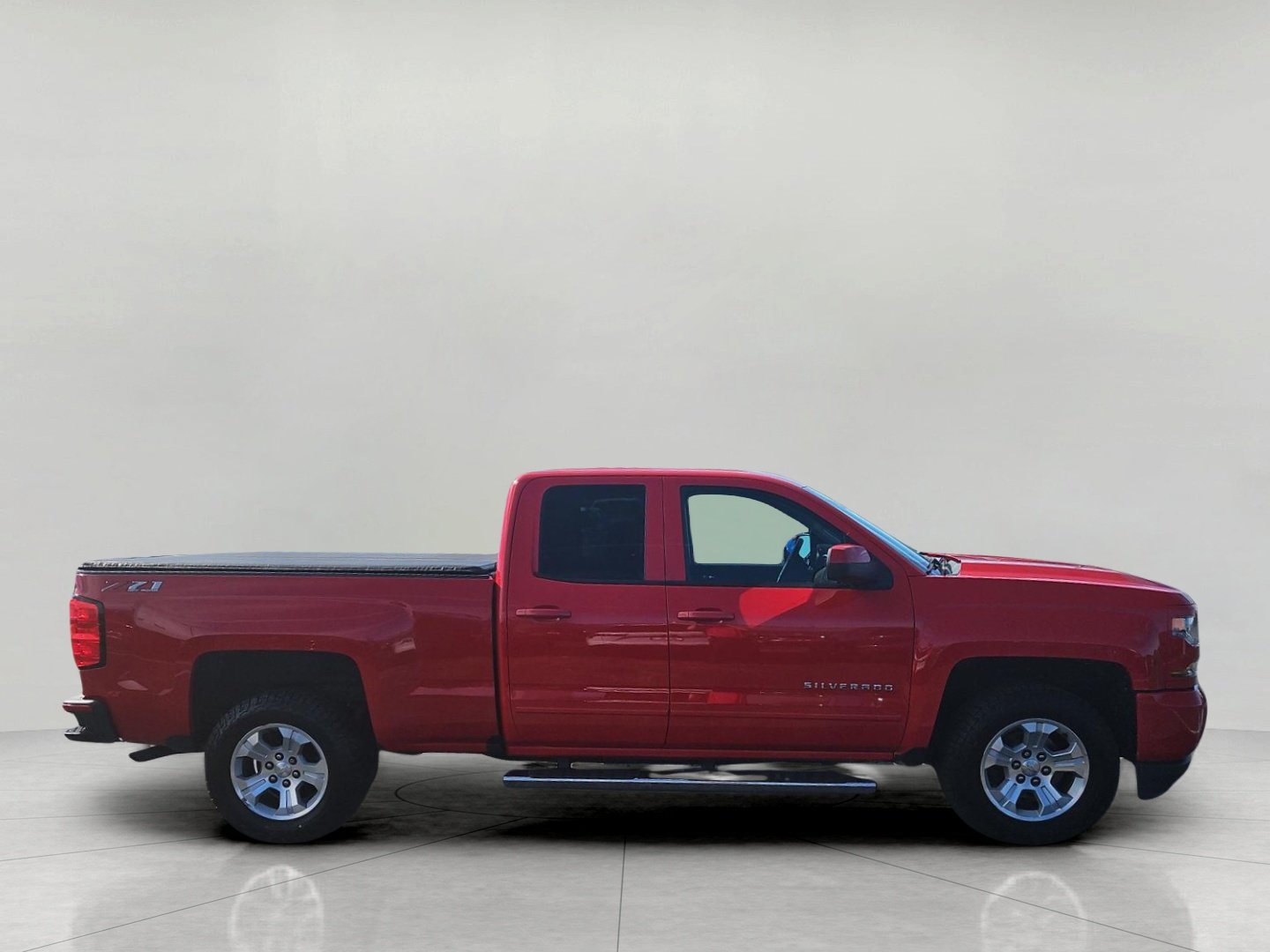 Used 2018 Chevrolet Silverado 1500 LT w/ All Star Edition AWD/4WD image 9