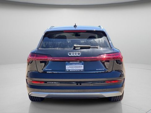 Used 2022 Audi e-tron Premium AWD/4WD image 18
