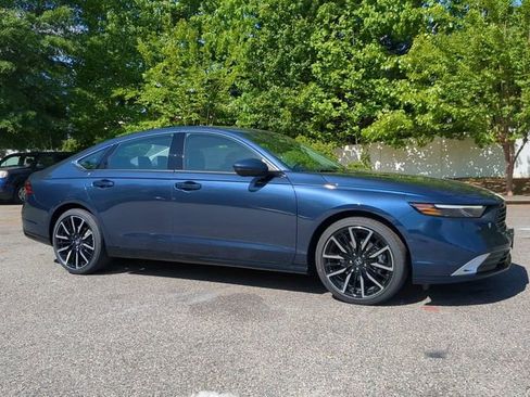 New 2026 Honda Accord Touring image 2