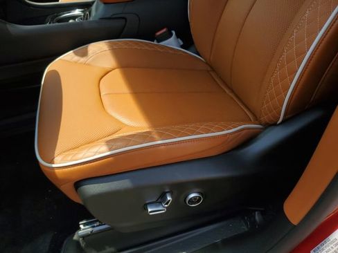 New 2026 Chrysler Pacifica Pinnacle FWD image 18