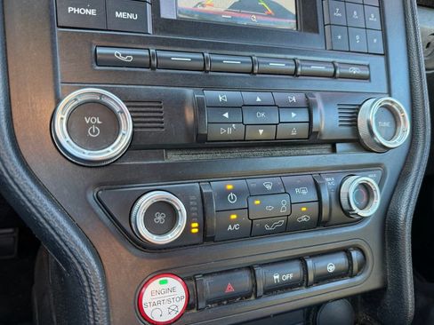 Used 2016 Ford Mustang Convertible RWD image 17