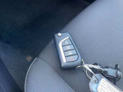 Used 2025 Toyota Corolla LE image 22