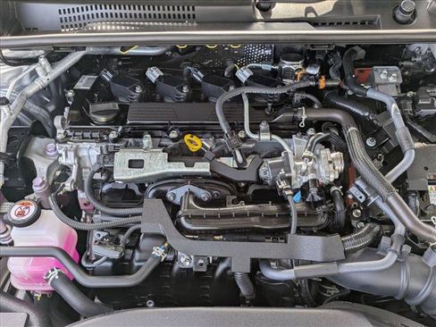 Used 2024 Toyota Prius XLE FWD image 21