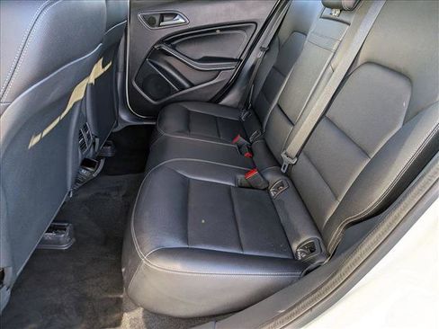 Used 2018 Mercedes-Benz GLA 250 4MATIC image 19